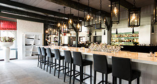 Sfeervolle bar van Fletcher Hotel-Restaurant De Broeierd-Enschede